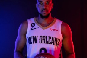 包含转会期新奥尔良鹈鹕更衣室发声：西甲节点到来；管理层满意；细节决定成败的词条